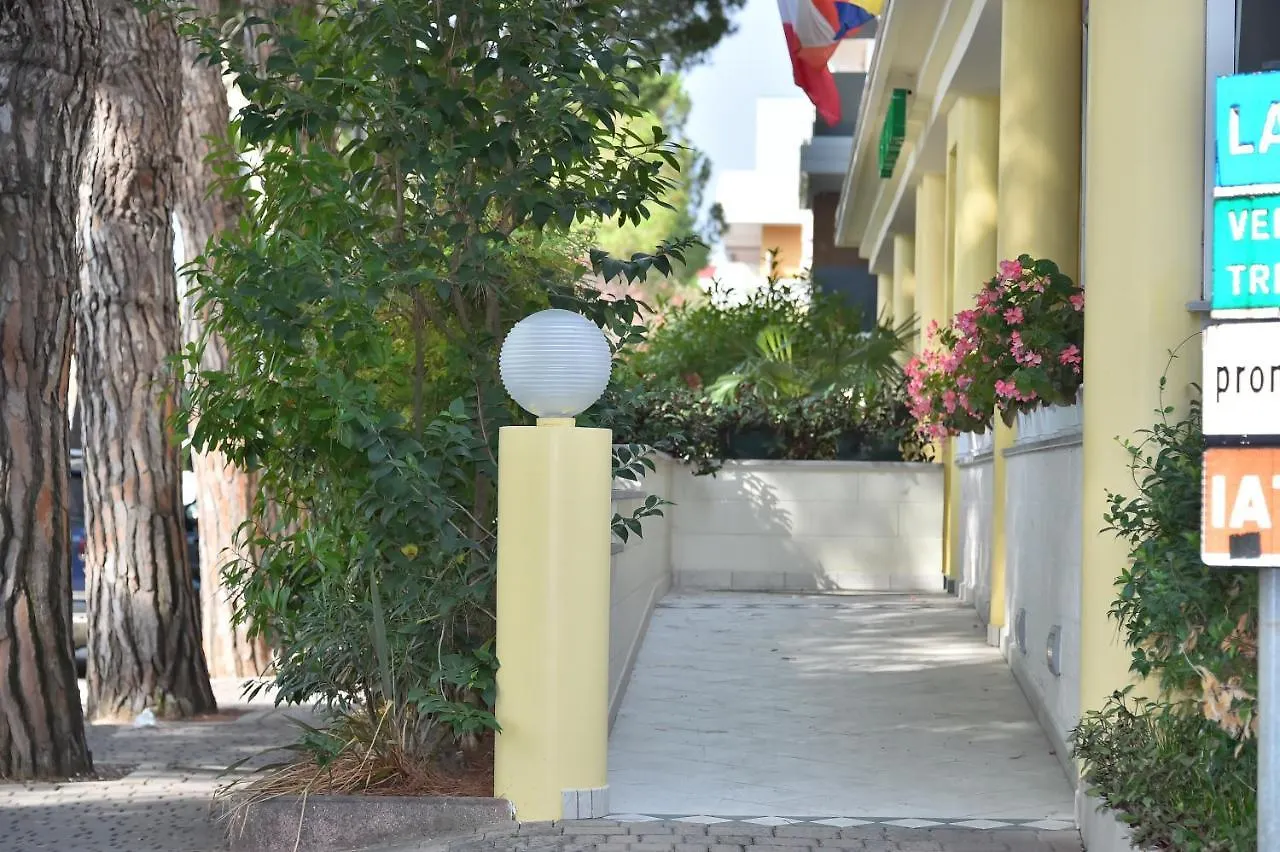 Hotel Golf ***S Μπιμπιόνε