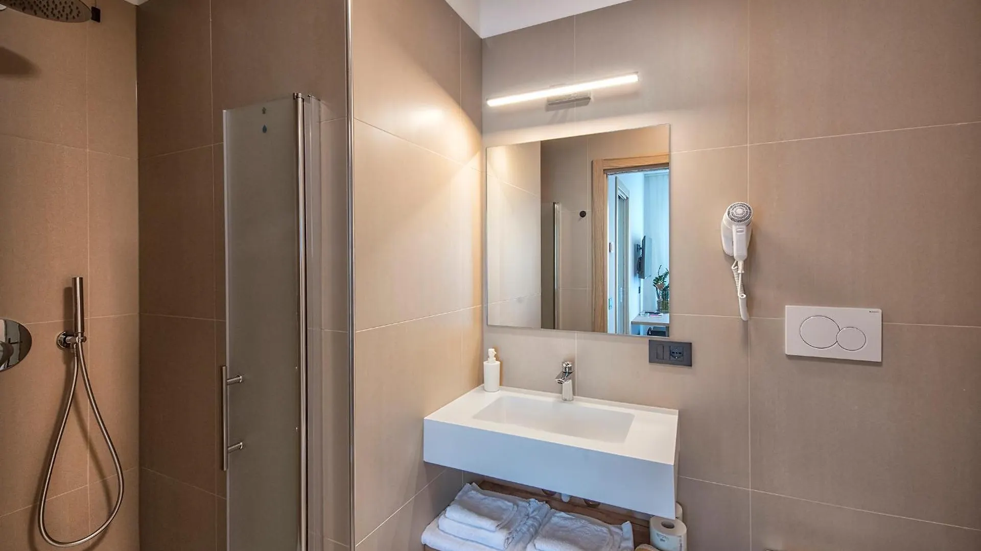 ***  Hotel Golf ***S Μπιμπιόνε Ιταλία